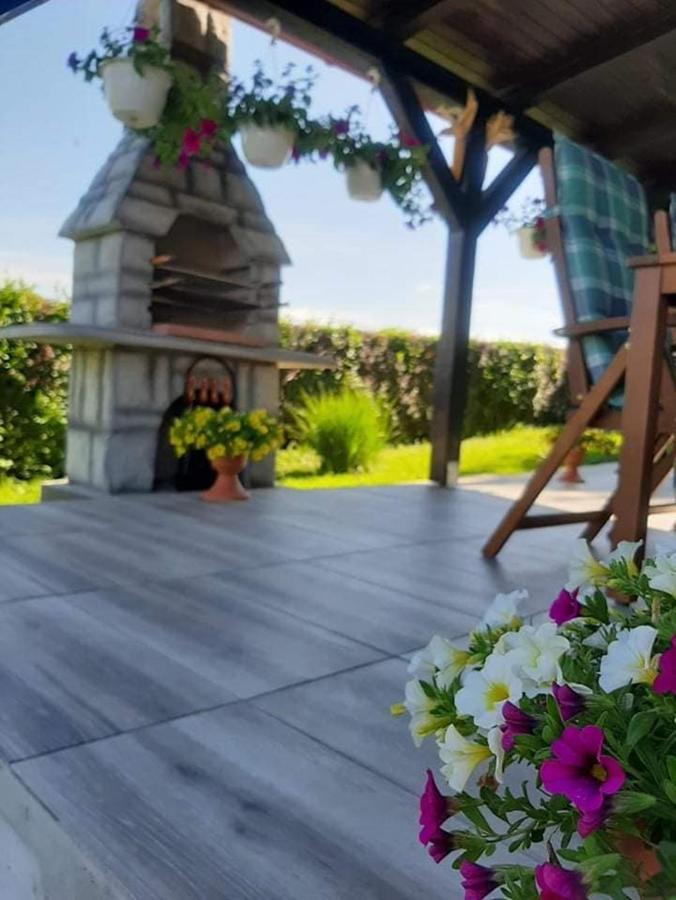 Willa Ruralna Kuca Za Odmor Viktorija Caglin Zewnętrze zdjęcie