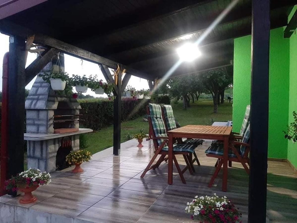 Willa Ruralna Kuca Za Odmor Viktorija Caglin Zewnętrze zdjęcie