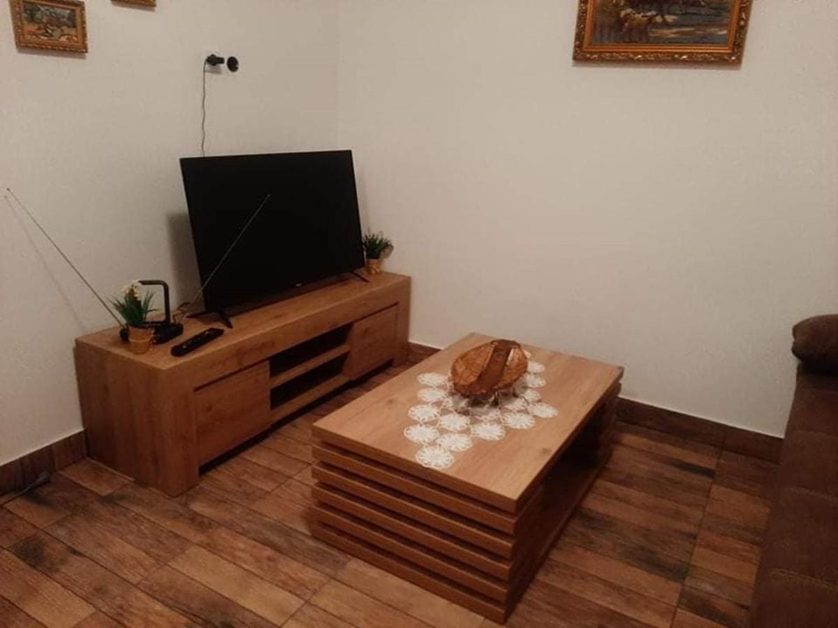 Willa Ruralna Kuca Za Odmor Viktorija Caglin Zewnętrze zdjęcie